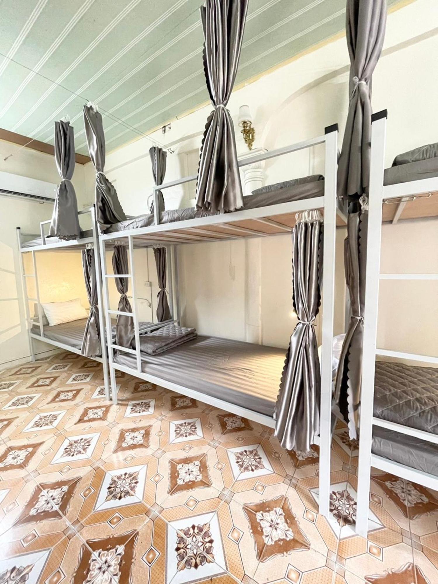 Downtown Backpacker Hostel Ниньбинь Экстерьер фото