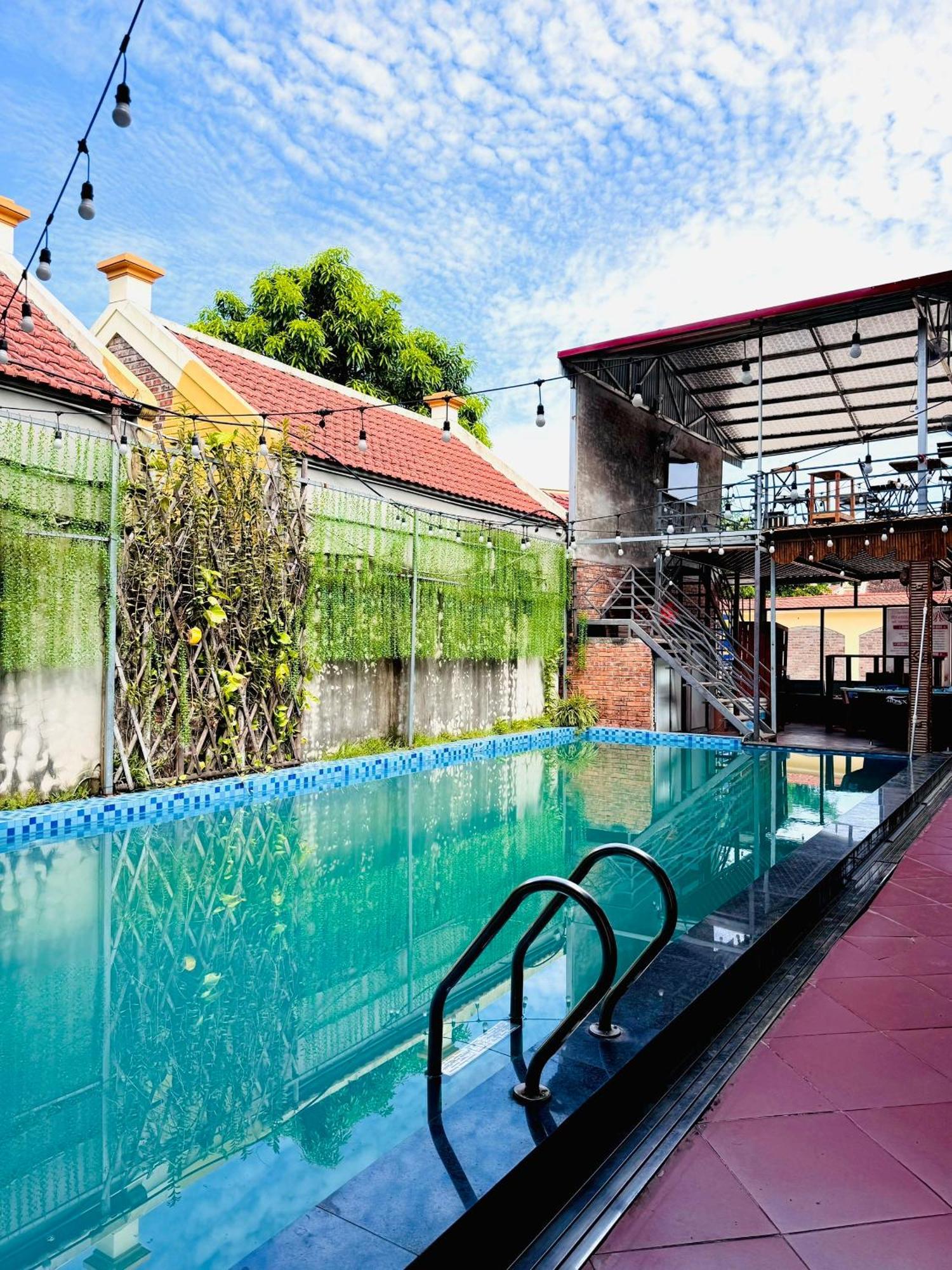 Downtown Backpacker Hostel Ниньбинь Экстерьер фото