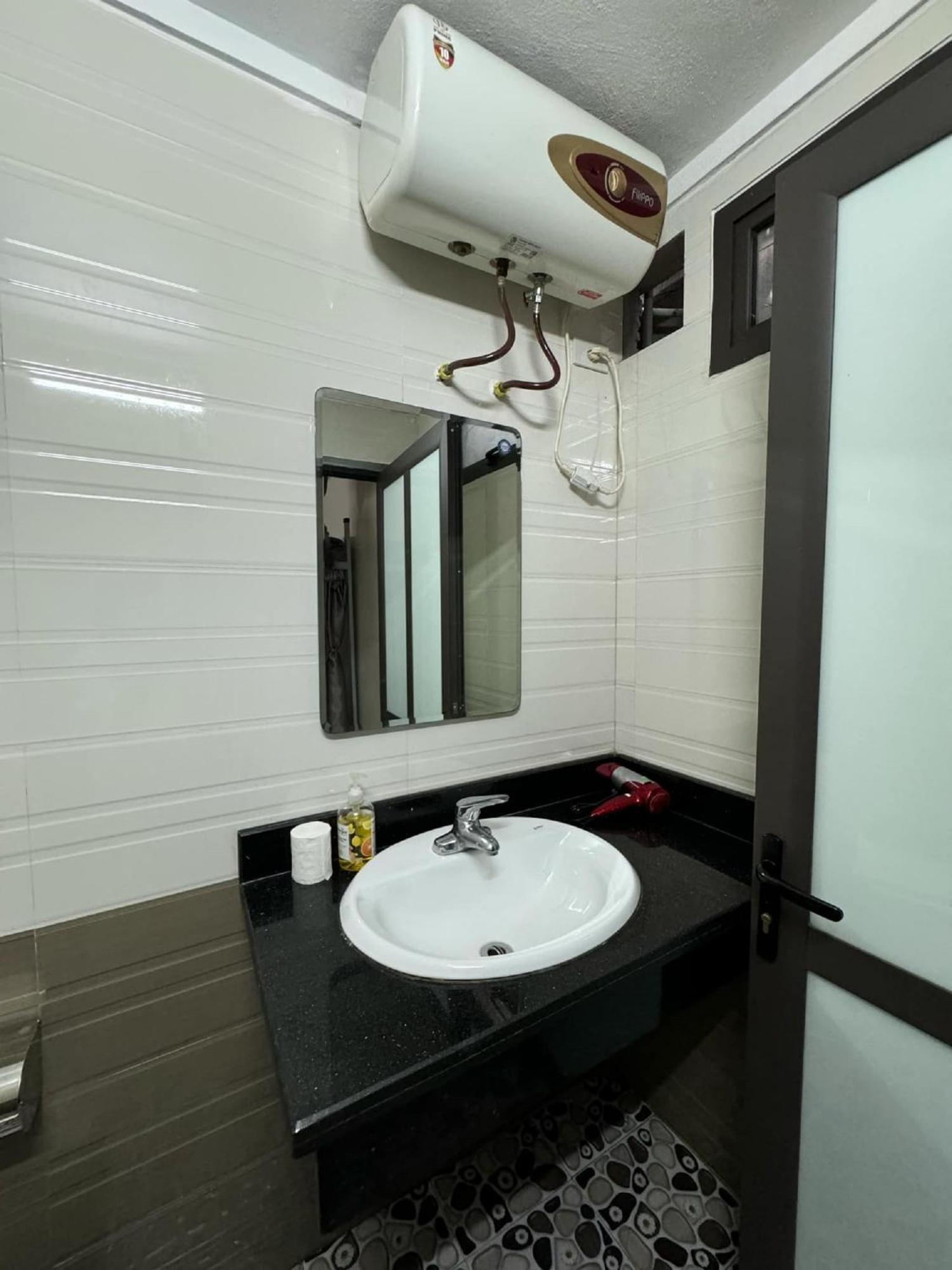 Downtown Backpacker Hostel Ниньбинь Экстерьер фото