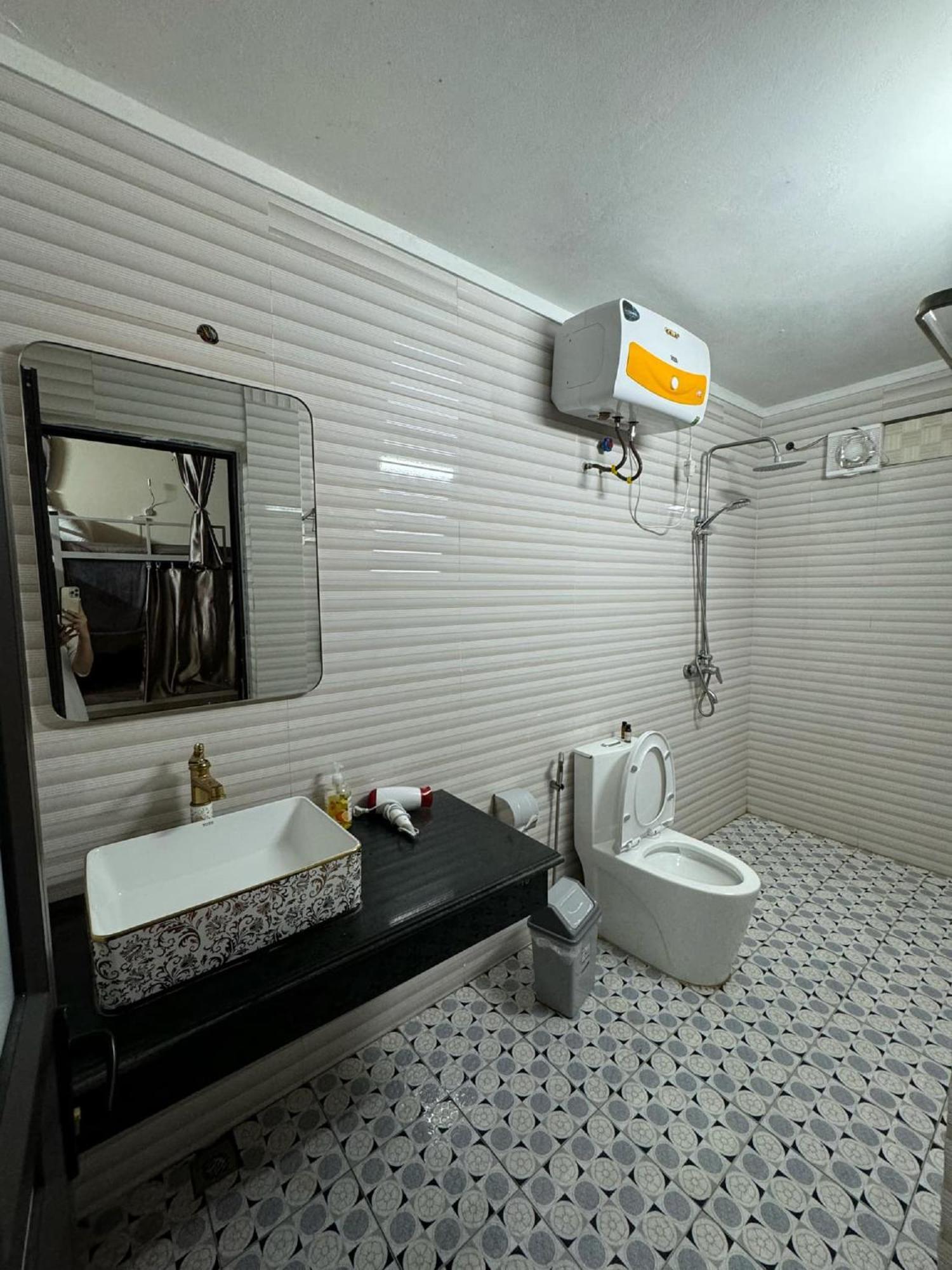 Downtown Backpacker Hostel Ниньбинь Экстерьер фото
